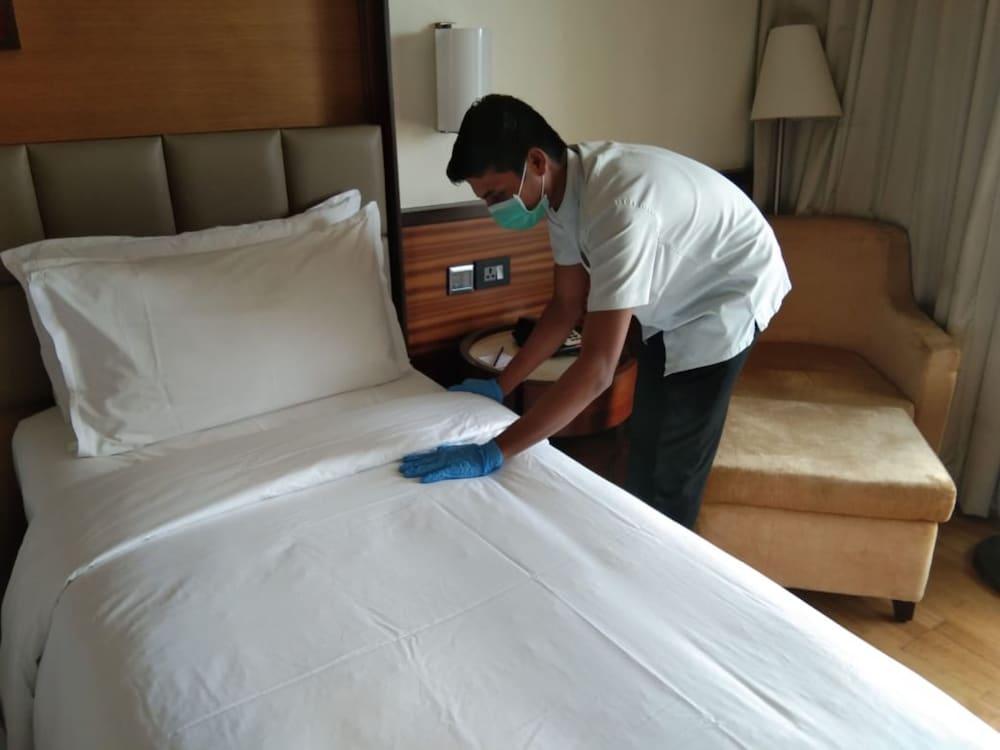 The Mirador Otel Mumbai Dış mekan fotoğraf