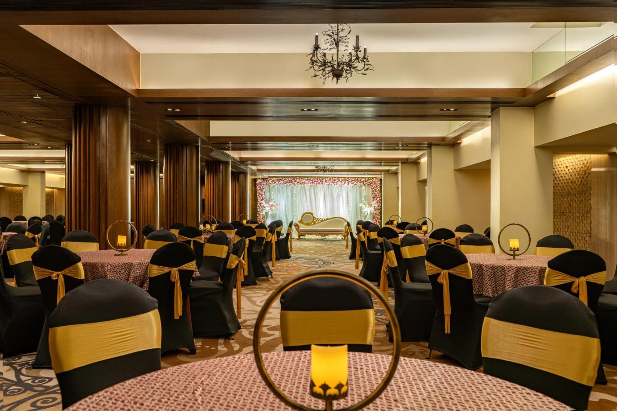 The Mirador Otel Mumbai Dış mekan fotoğraf