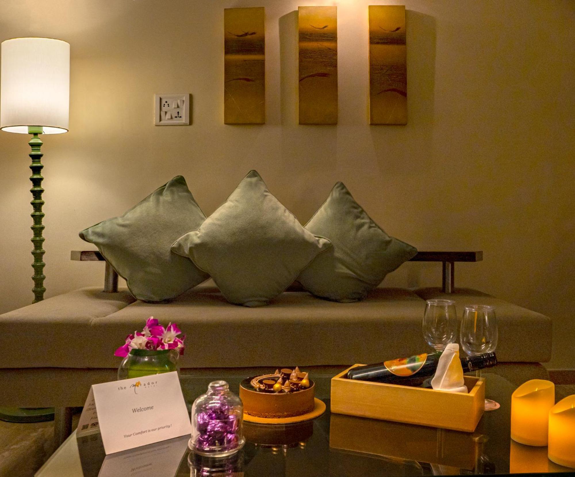 The Mirador Otel Mumbai Dış mekan fotoğraf