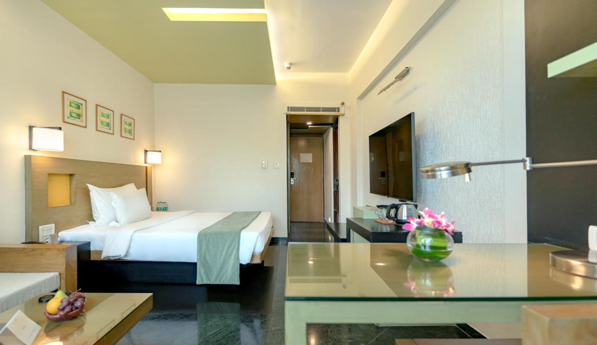 The Mirador Otel Mumbai Dış mekan fotoğraf