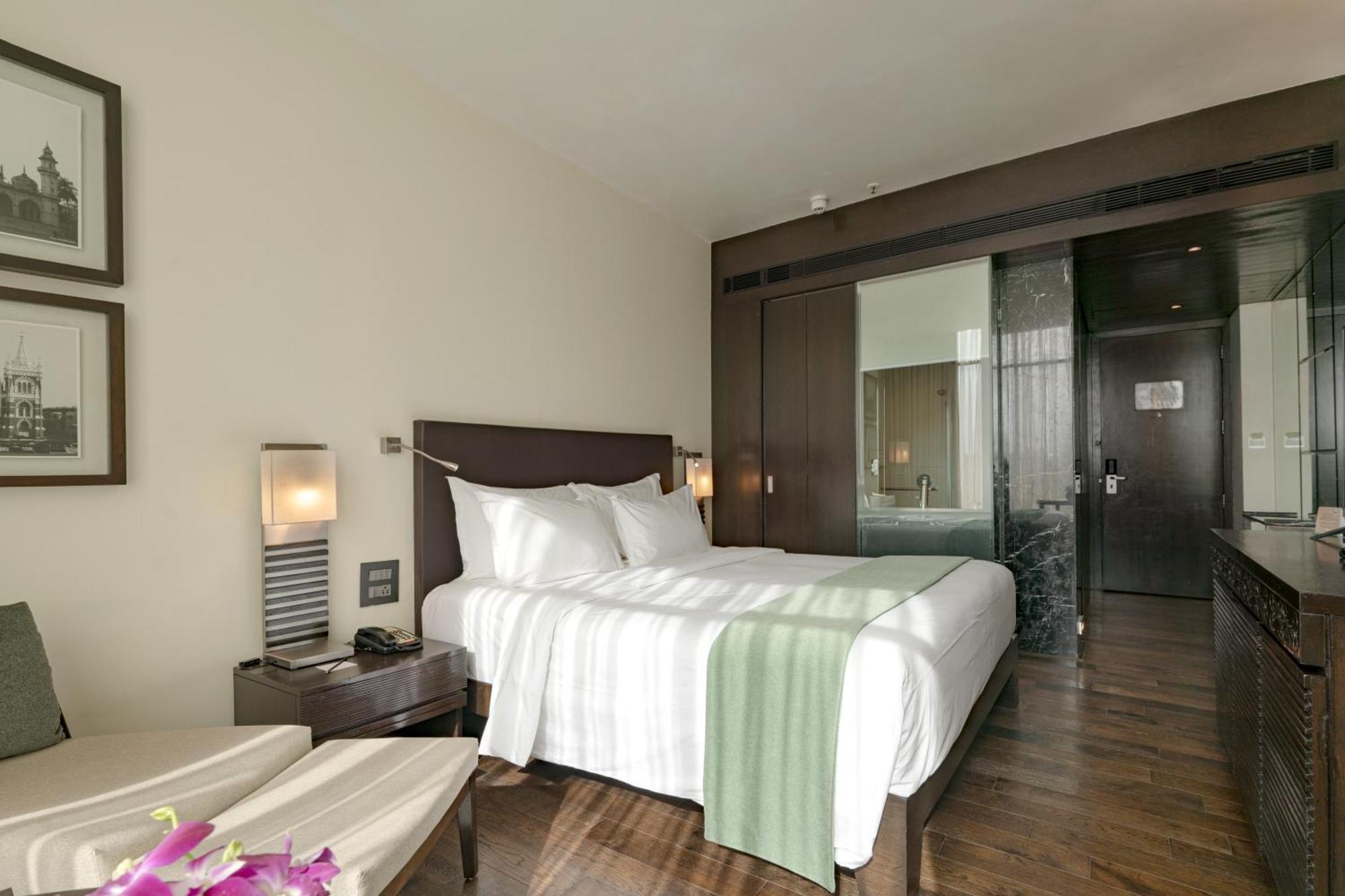 The Mirador Otel Mumbai Dış mekan fotoğraf