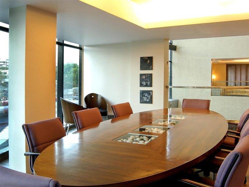 The Mirador Otel Mumbai Dış mekan fotoğraf